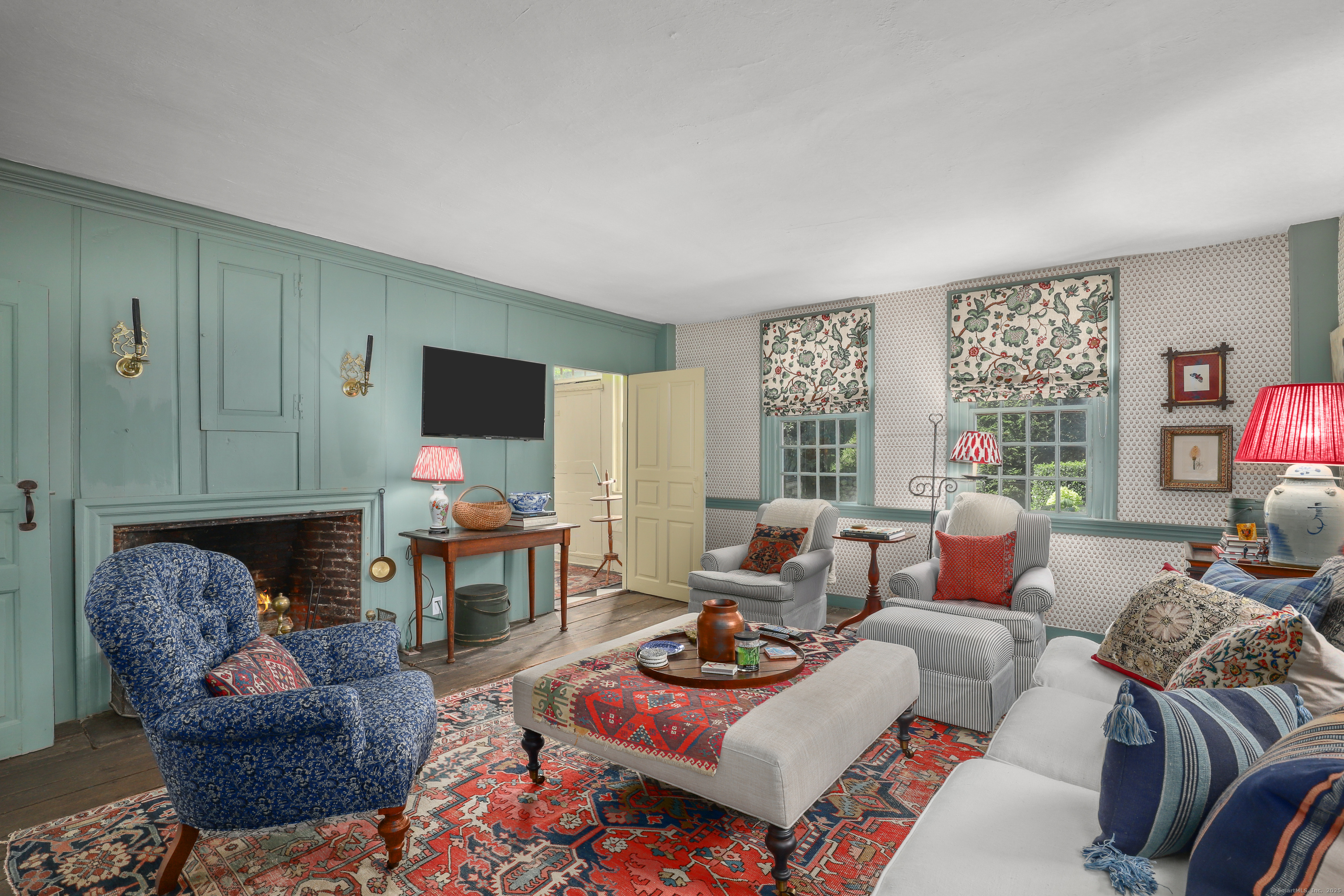 Newtown, Connecticut 06482, United States, 4 Bedrooms Bedrooms, ,4 BathroomsBathrooms,Residential,Active,200206