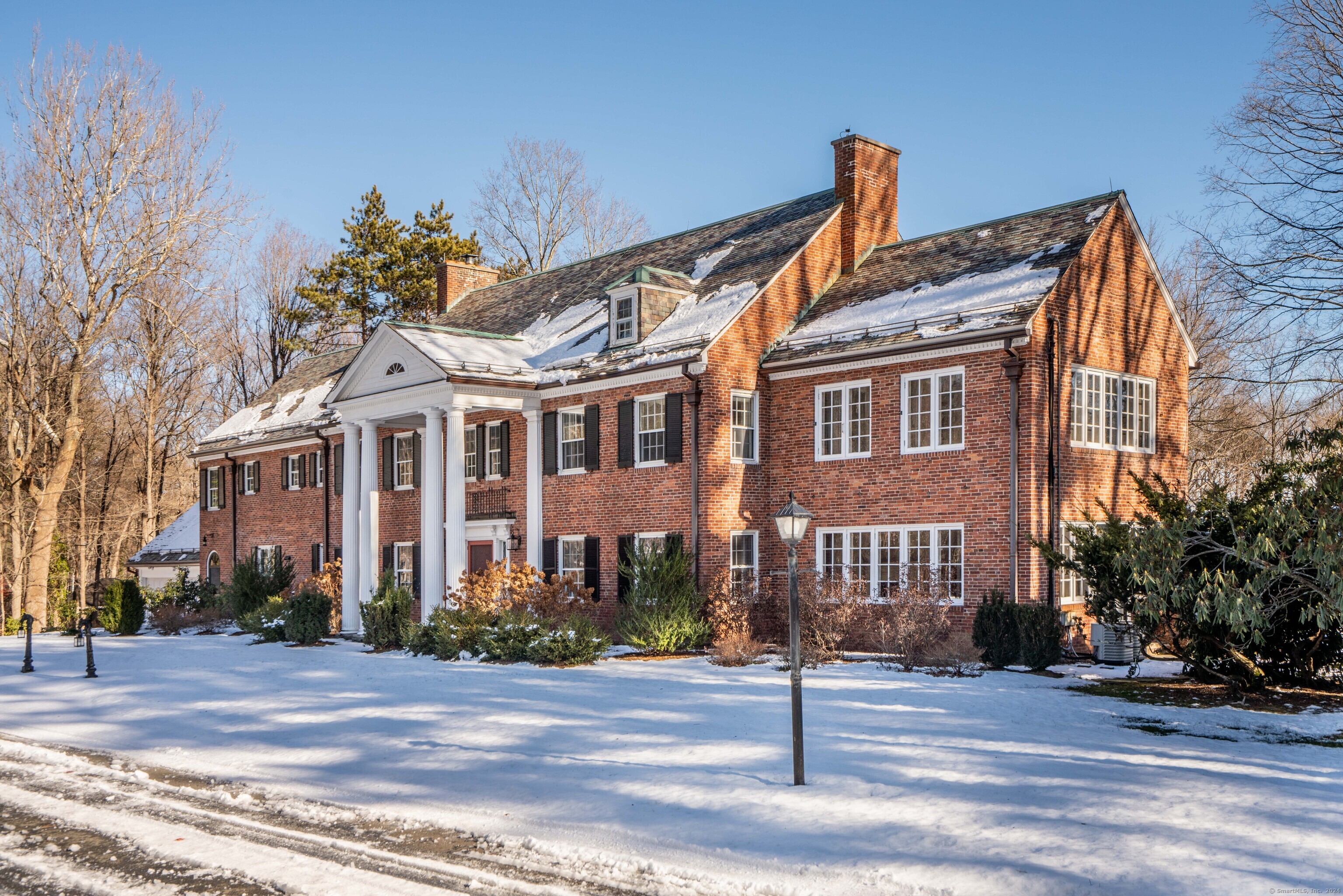 Rental Property at 60 Sunset Farm Road, West Hartford, Connecticut - Bedrooms: 6 
Bathrooms: 7 
Rooms: 11  - $5,800 MO.