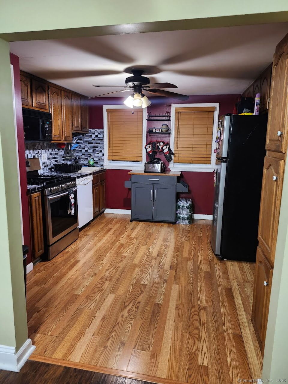 12 Damson Lane, Naugatuck, Connecticut image 4