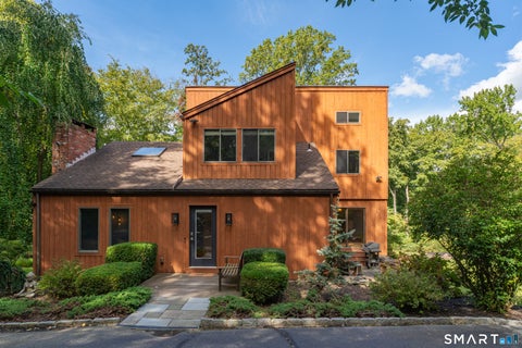 Photo of 962 Moose Hill Road, Guilford, CT 06437 (MLS # 24206807)