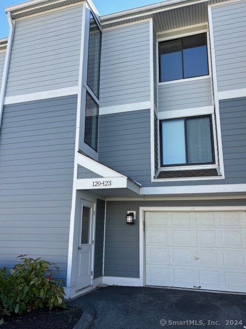 Ridgefield, Connecticut 06877, United States, 1 Bedroom Bedrooms, ,1 BathroomBathrooms,Residential,Active,167869