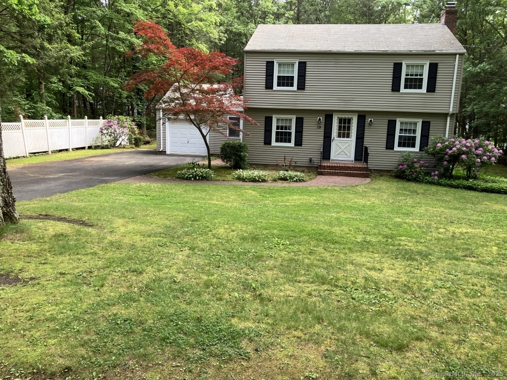 19 Crescent Way
