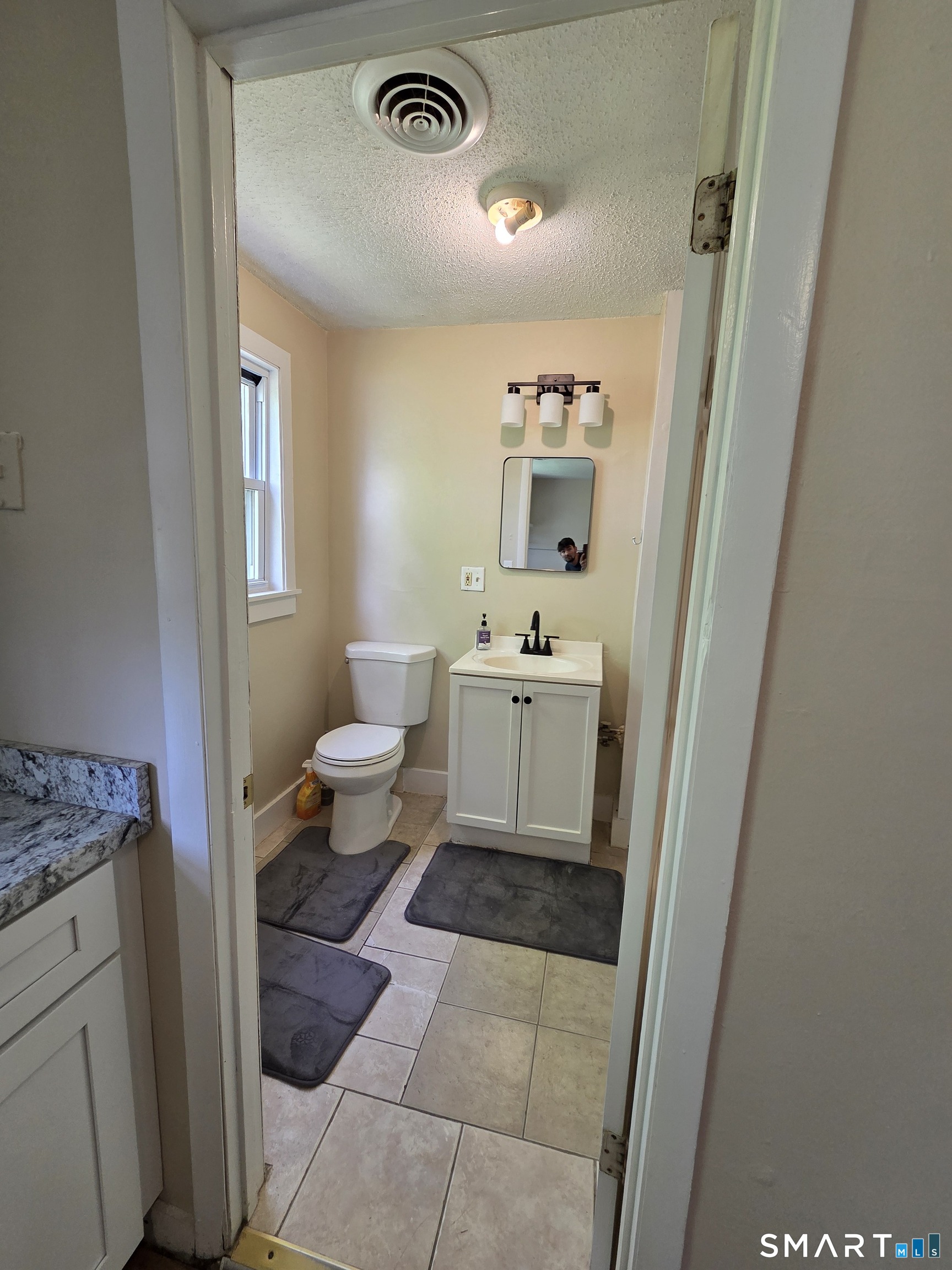 22 Lakeview Street 2