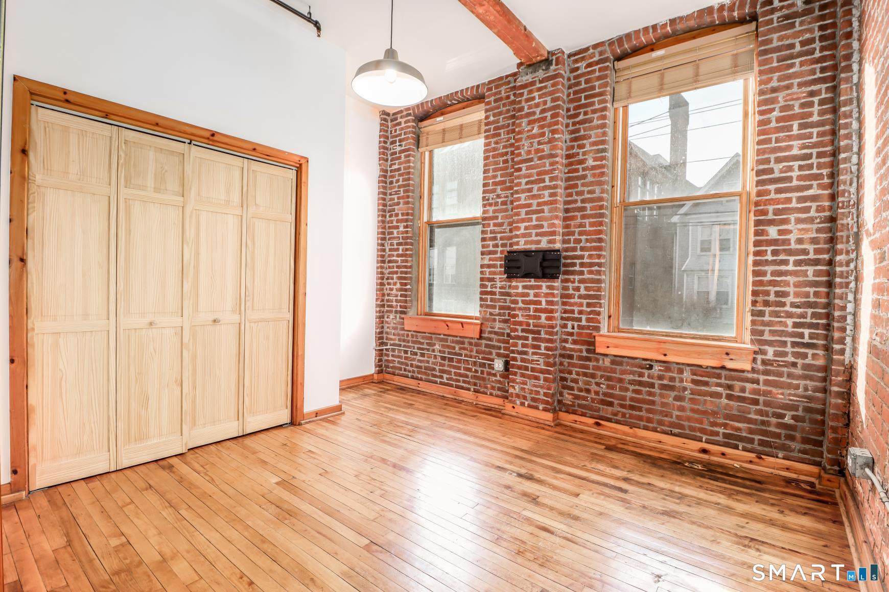 325 Lafayette Street 1105