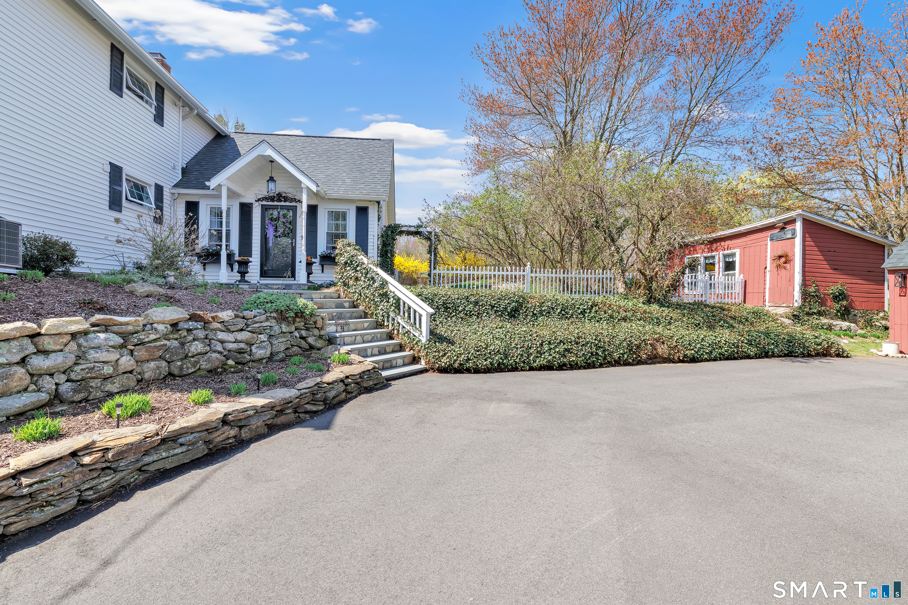 117 Quaker Farms Road