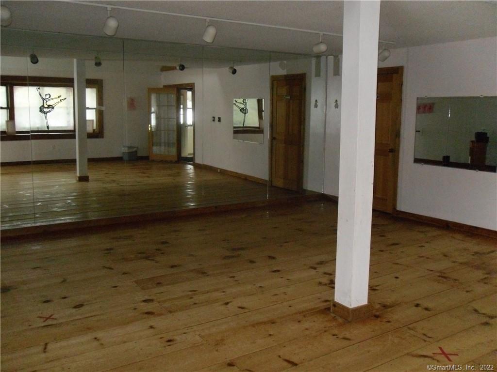 Somers, Connecticut 06071, United States, ,3 BathroomsBathrooms,Commercial,Pending,75775