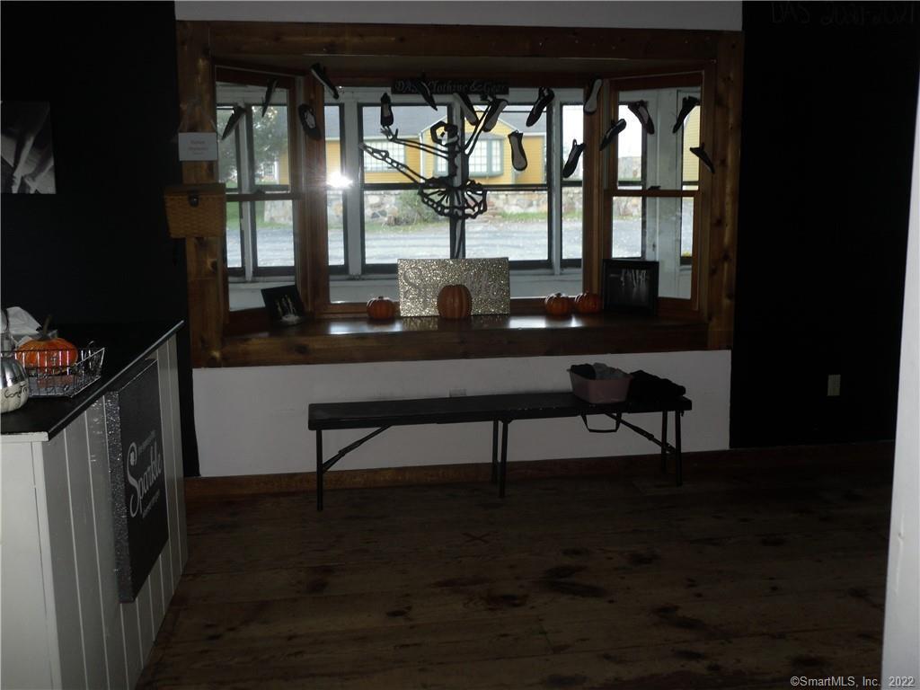 Somers, Connecticut 06071, United States, ,3 BathroomsBathrooms,Commercial,Pending,75775