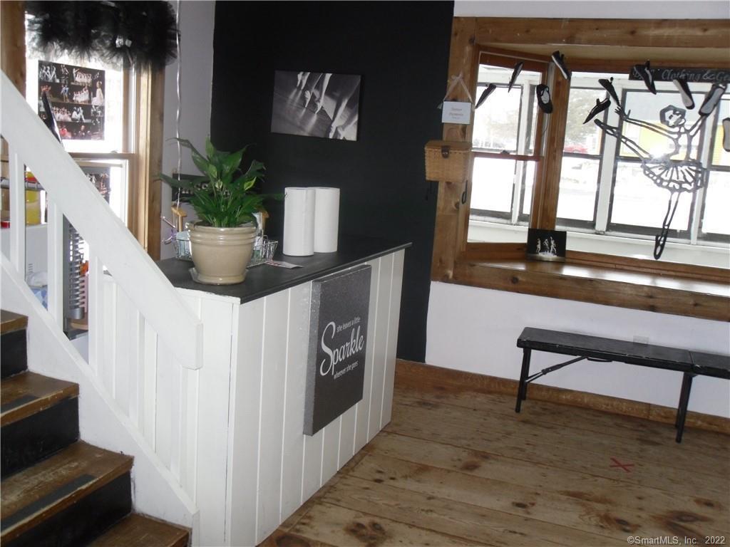 Somers, Connecticut 06071, United States, ,3 BathroomsBathrooms,Commercial,Pending,75775