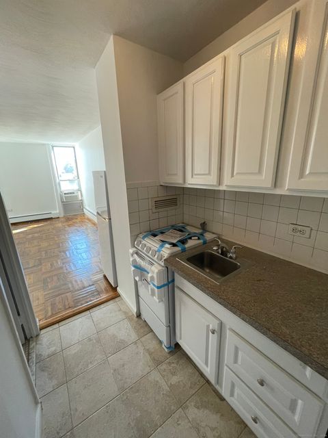 Tiny photo for 87 Glenbrook Road #APT 3C, Stamford, CT 06902 (MLS # 24148959)