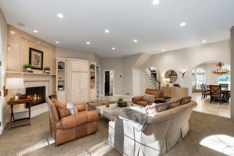 Tiny photo for 13 Chatsworth Place, Farmington, CT 06032 (MLS # 24133005)