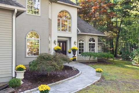 Tiny photo for 13 Chatsworth Place, Farmington, CT 06032 (MLS # 24133005)