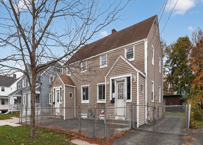 18 West Pleasant Street