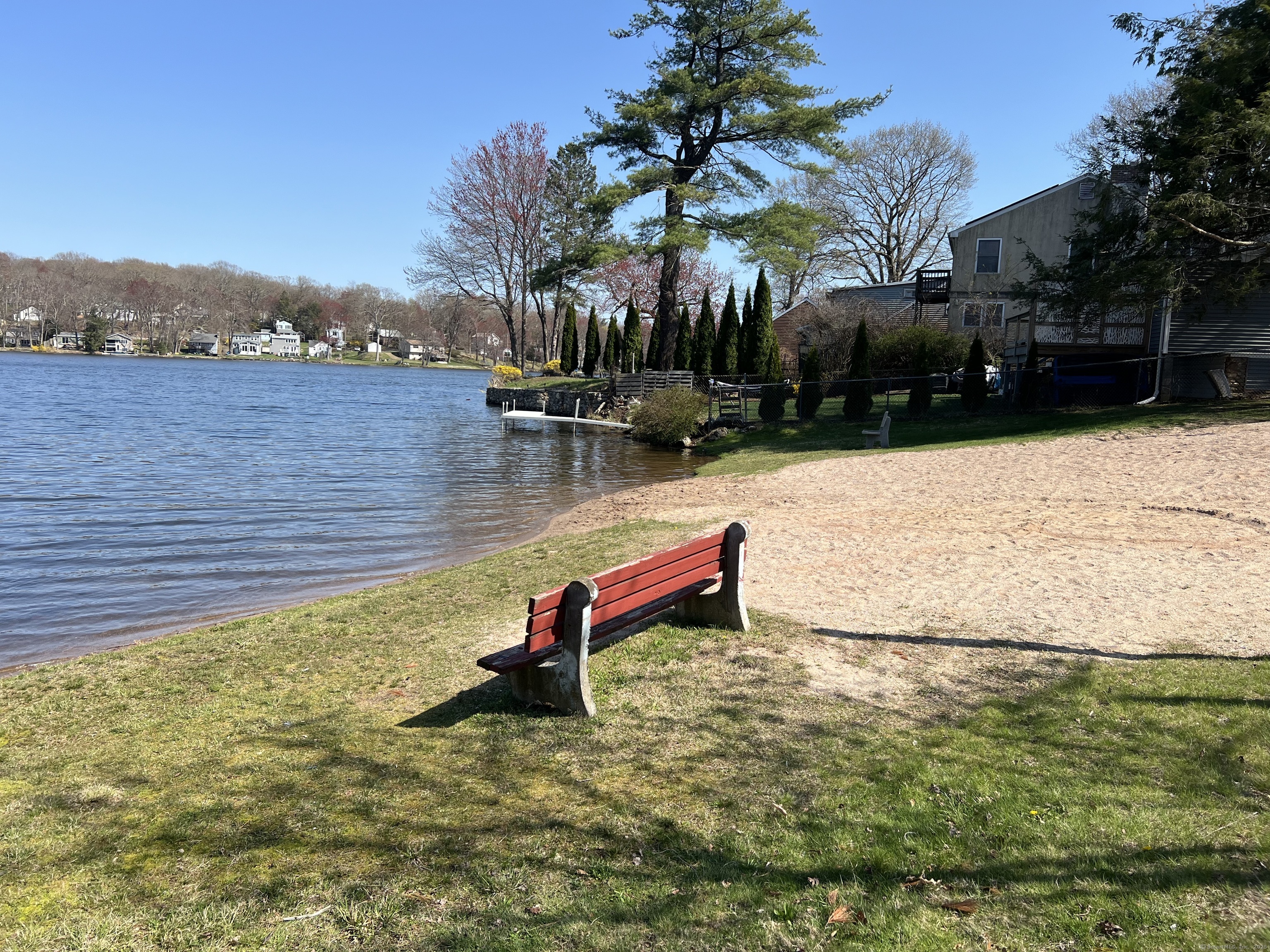 Fall Mountain Lake, Plymouth, Connecticut - 3 Bedrooms  
1 Bathrooms  
6 Rooms - 