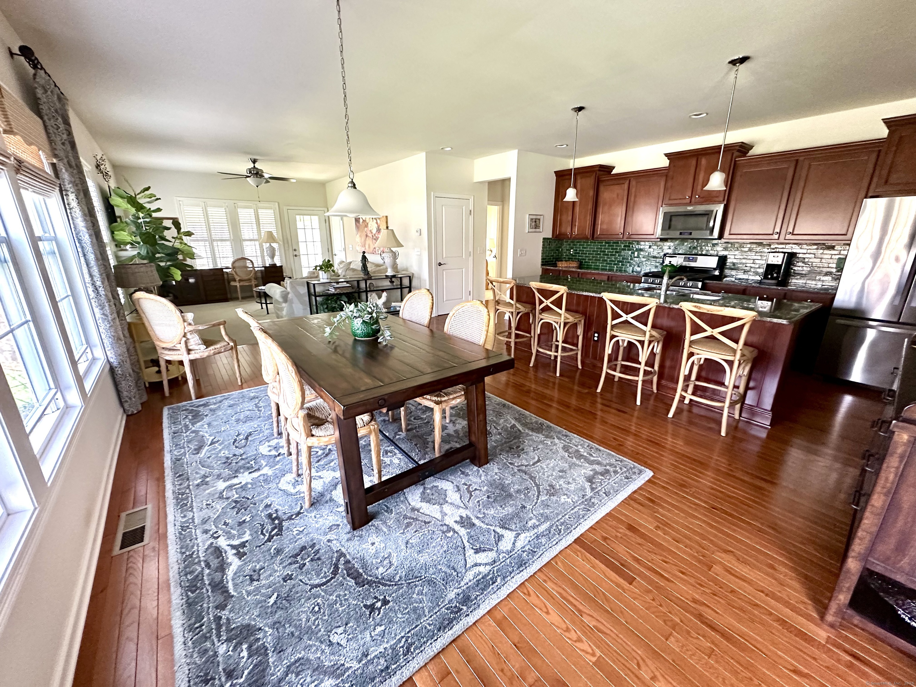682 Championship Drive #682, Oxford, Connecticut image 6
