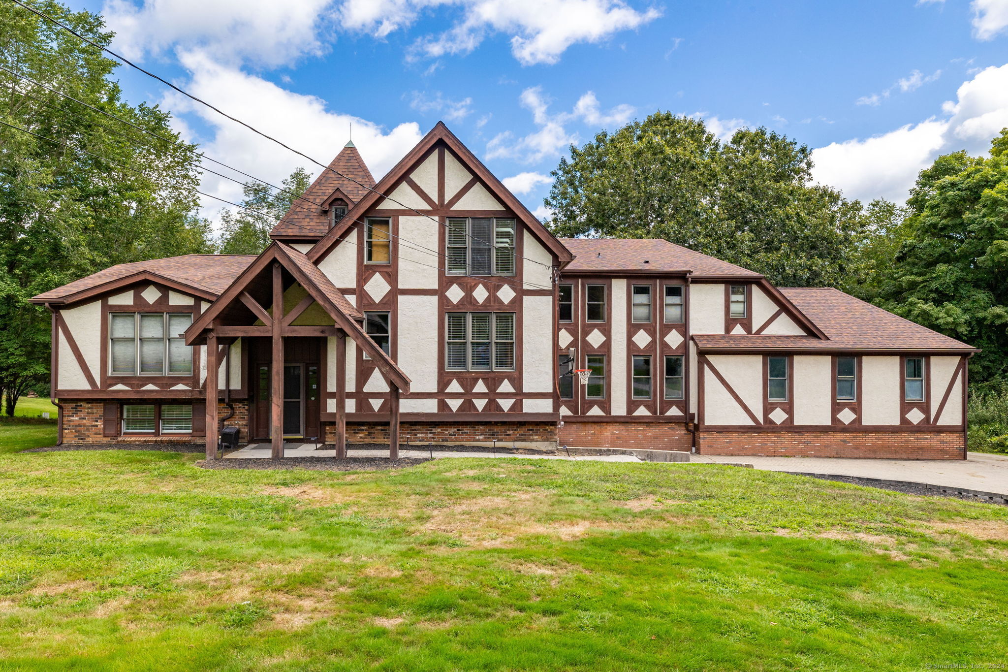 View Salem, CT 06420 house