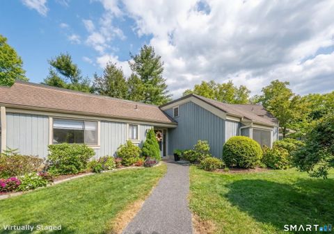 Condo For Sale - 977 Heritage Village #B<br/> Southbury, CT 06488