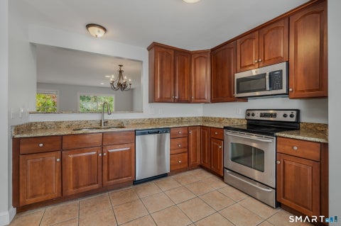 Tiny photo for 15 Freedom Way #83, East Lyme, CT 06357 (MLS # 24215739)