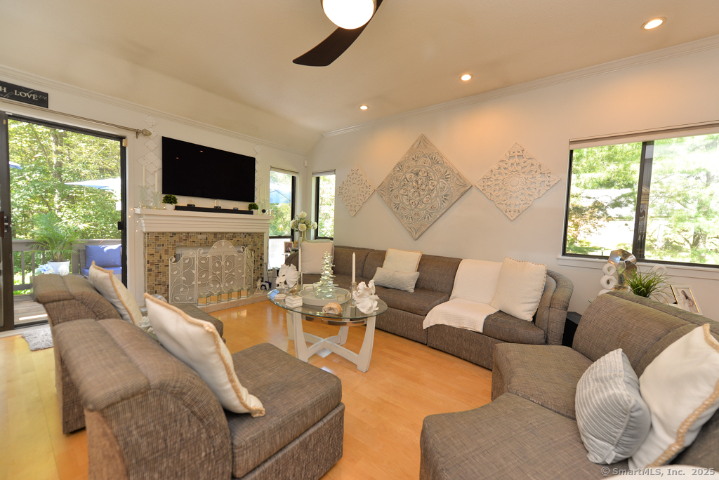 26 Heritage Crest C