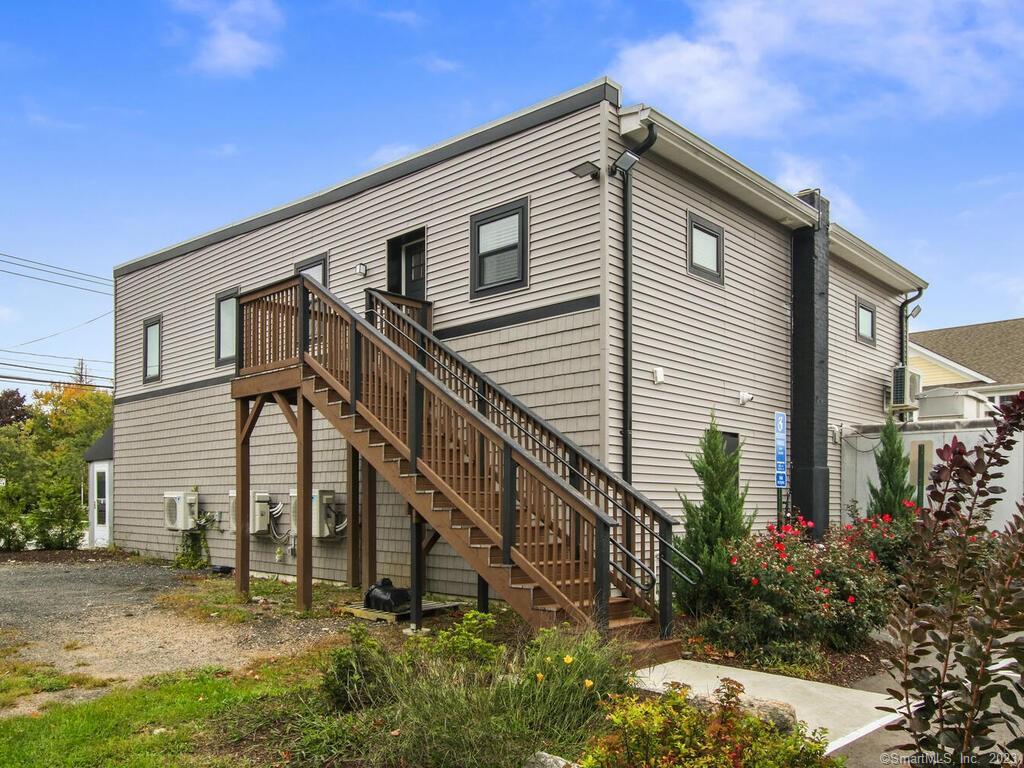 Marlborough, Connecticut 06447, United States, 2 Bedrooms Bedrooms, ,1 BathroomBathrooms,Residential,Active,192717