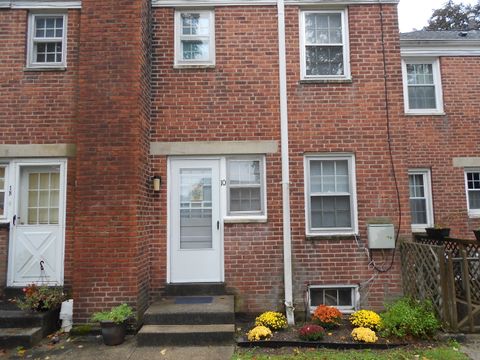 Condo For Sale - 18 Bridge Street #APT 1O<br/> Naugatuck, CT 06770