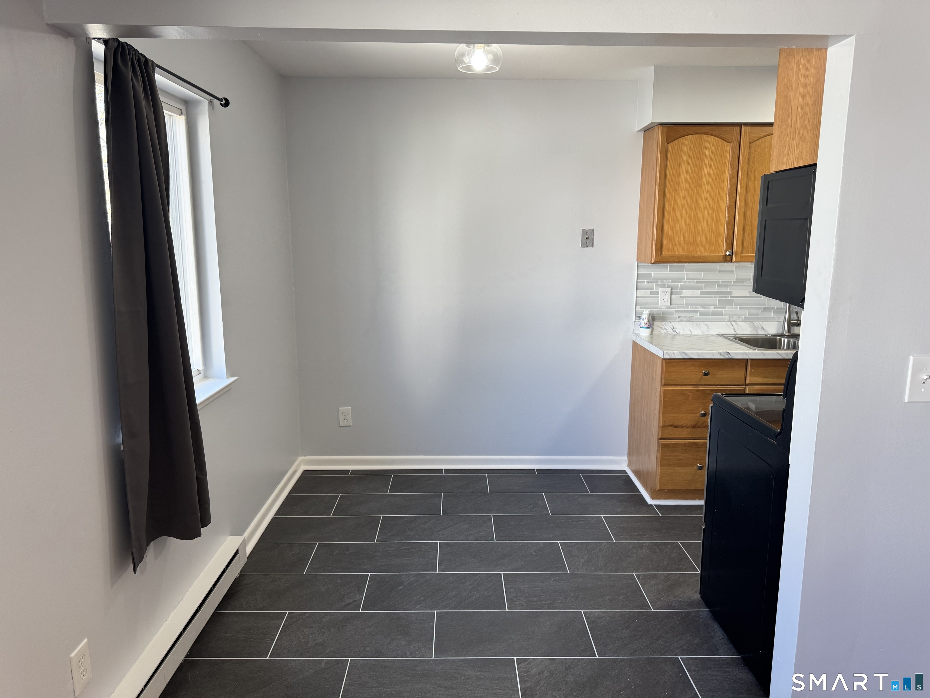 4 Glenwood Avenue B7