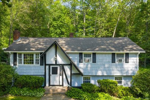 10 Lucerne Drive Willington CT 06279