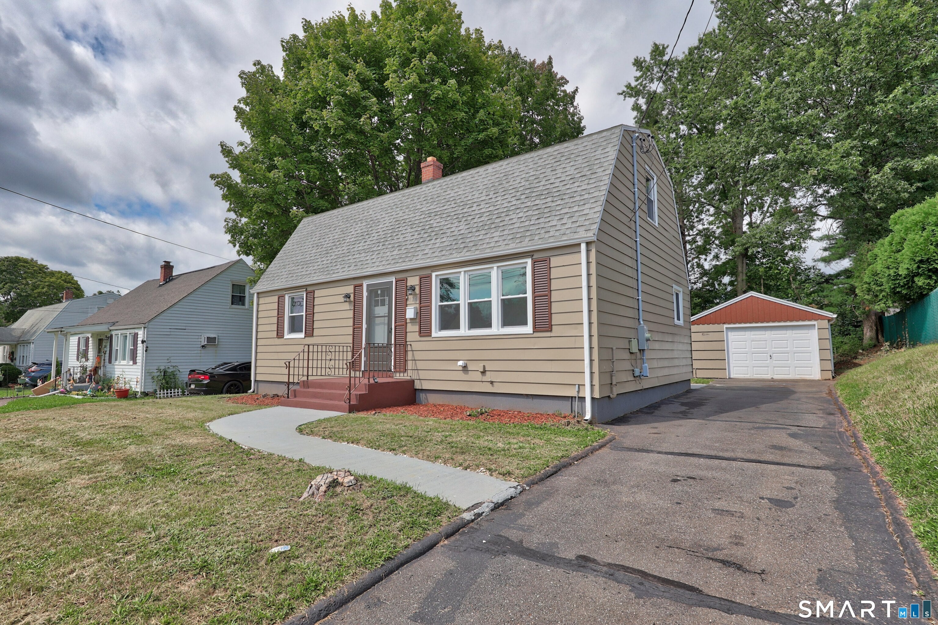 124 Mansfield Avenue