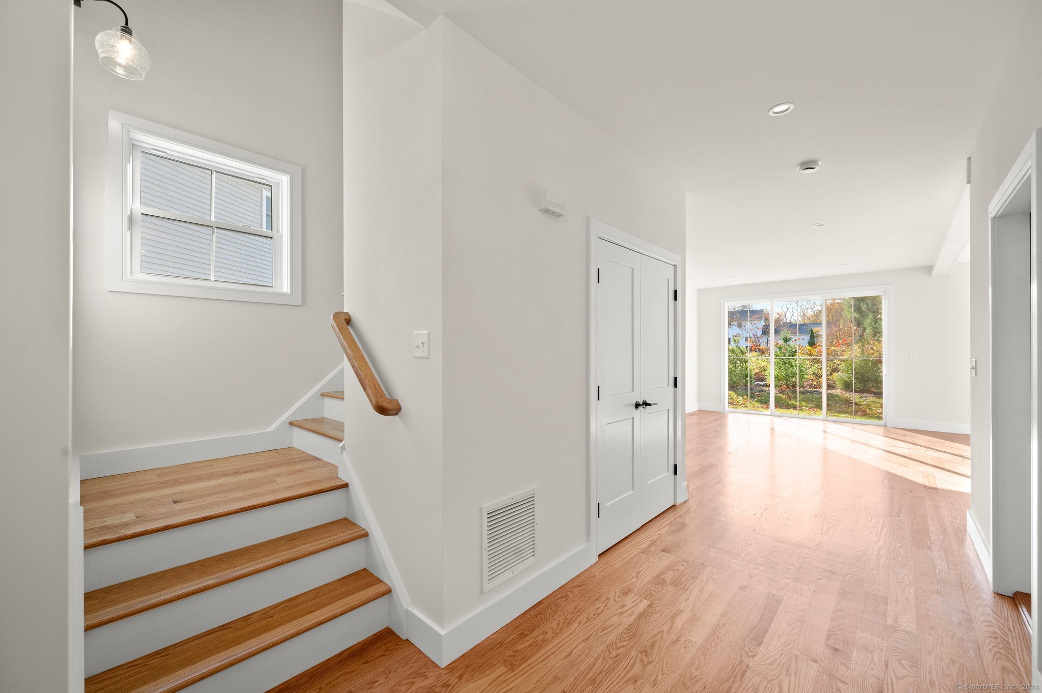 9 Fieldstone Court #9, Bethel, Connecticut image 5