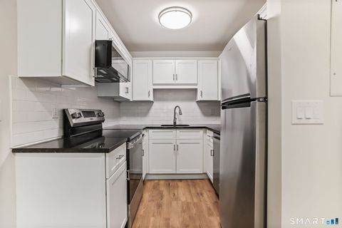 Tiny photo for 7 Hamilton Avenue #32, Norwalk, CT 06854 (MLS # 24147839)