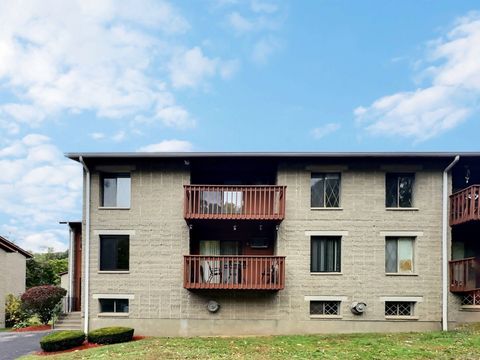 Photo of 26 Prospect Street #APT 27, Manchester, CT 06040 (MLS # 24133698)