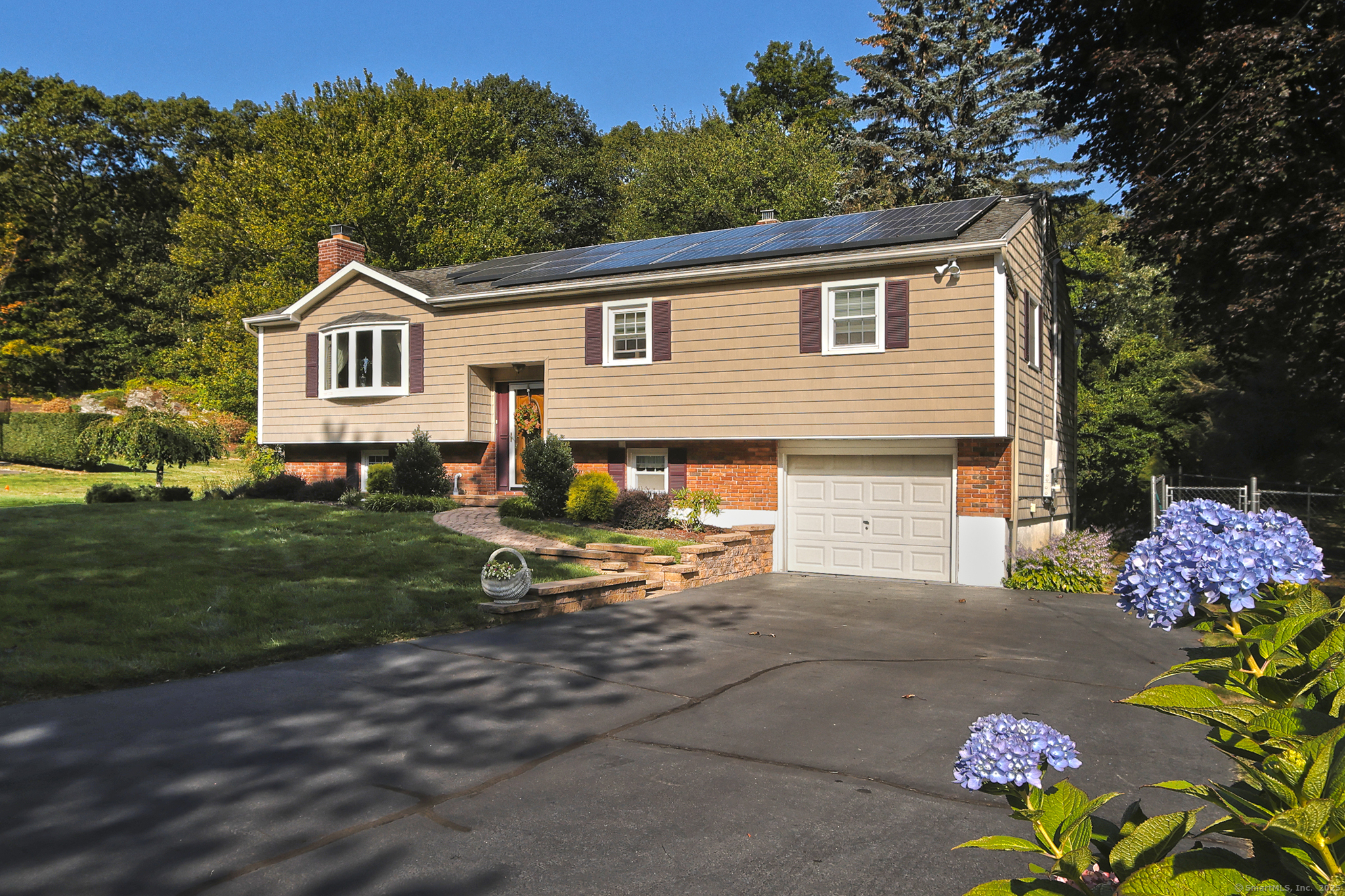 30 Lakeview Drive