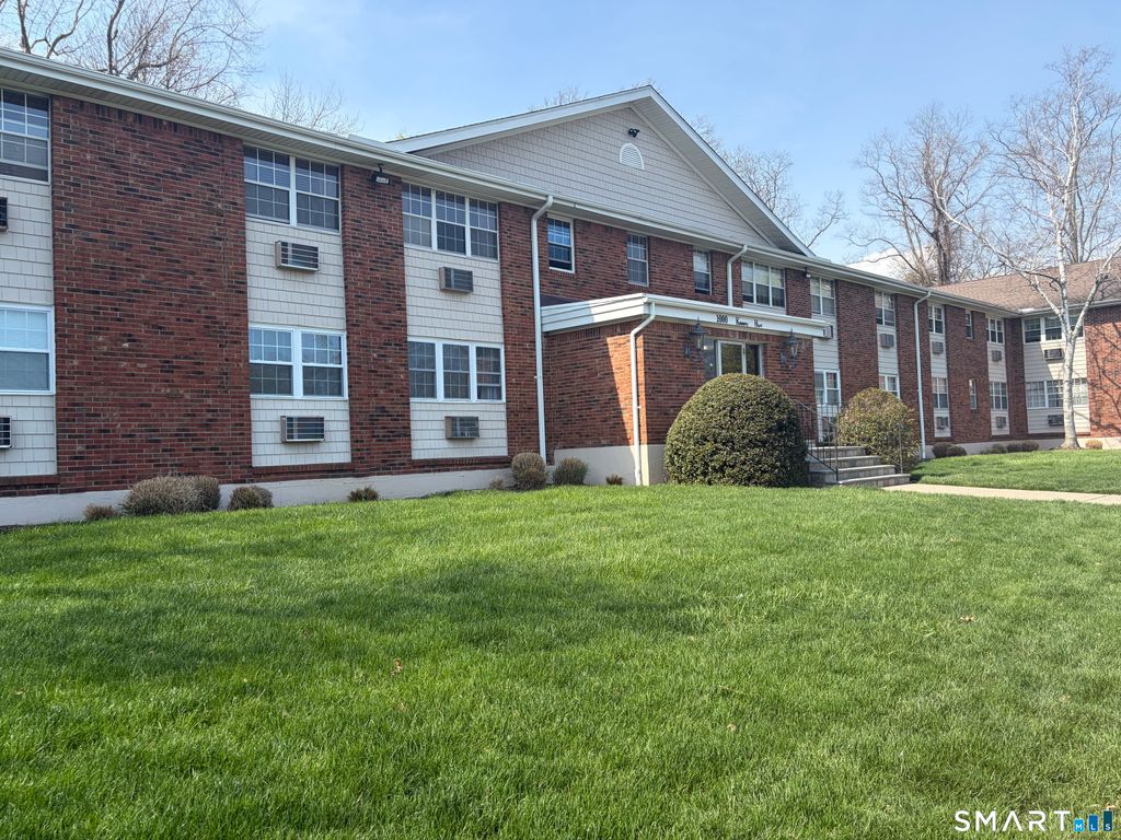 Photo of 1000 Knapps Highway #14, Fairfield, CT 06825 (MLS # 24158521)