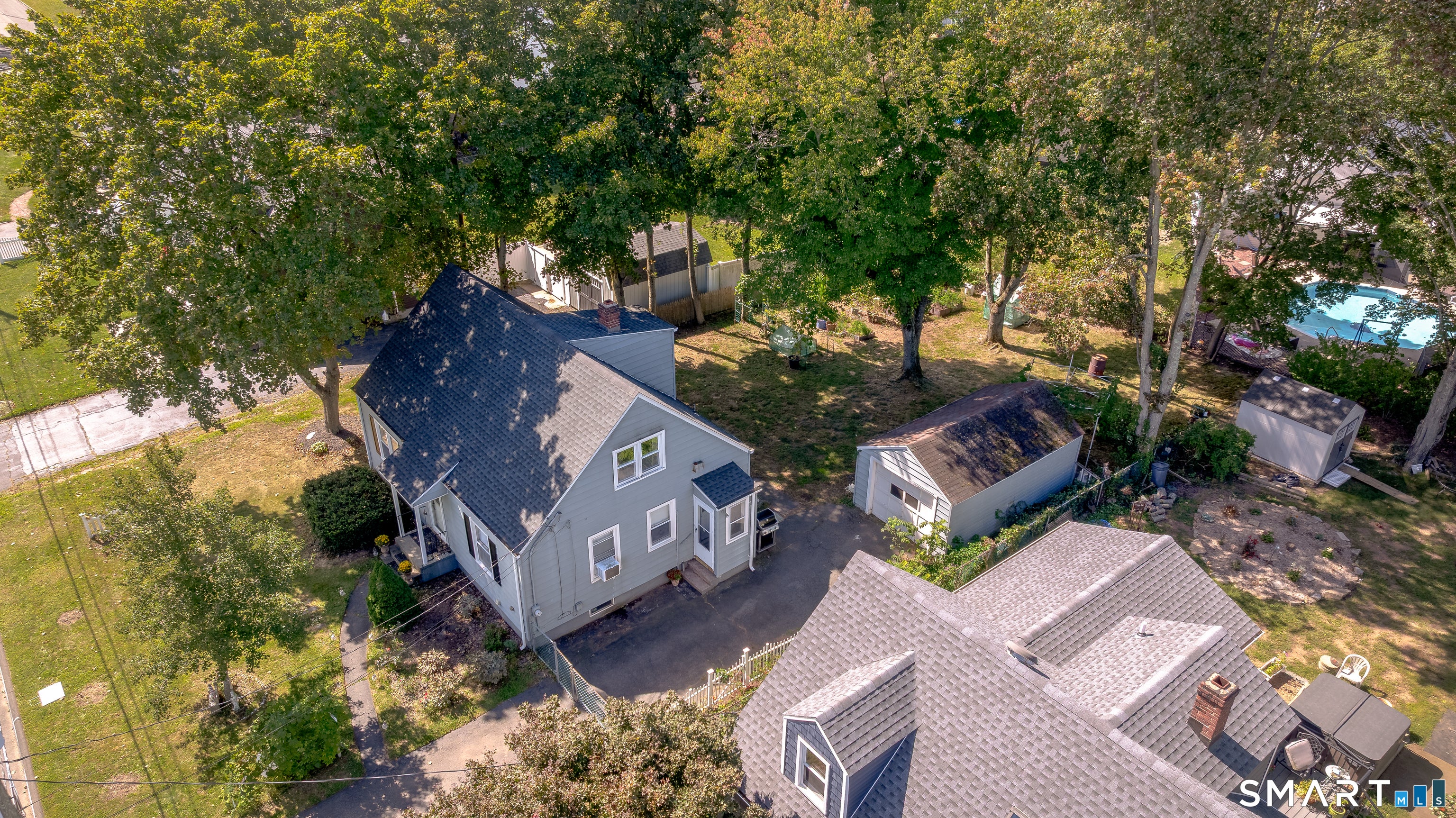 6 Nicholas Drive