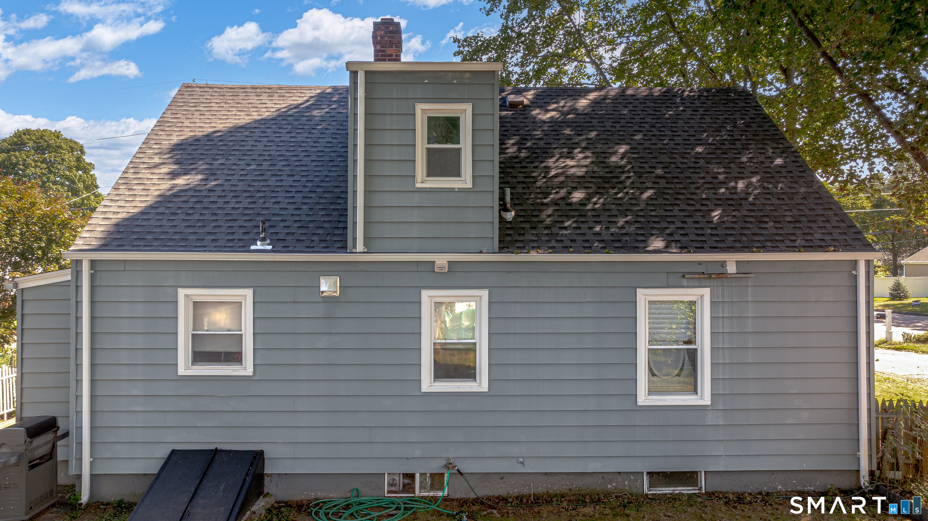 6 Nicholas Drive