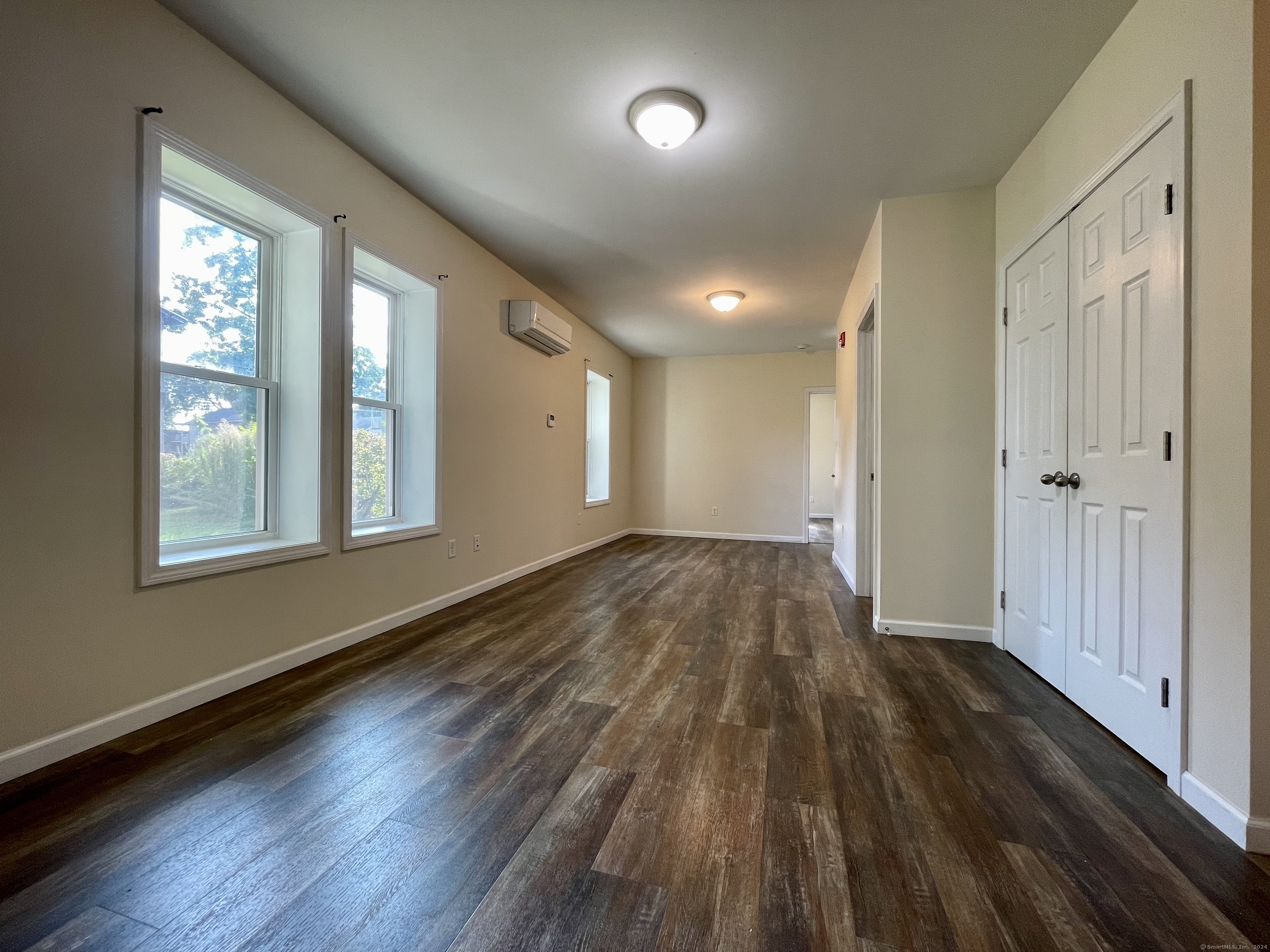 Bristol, Connecticut 06010, United States, 2 Bedrooms Bedrooms, ,1 BathroomBathrooms,Residential,Active,150852