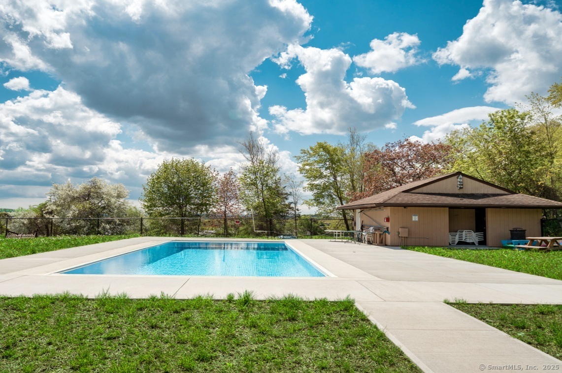 1209 Cromwell Hills Drive 1209
