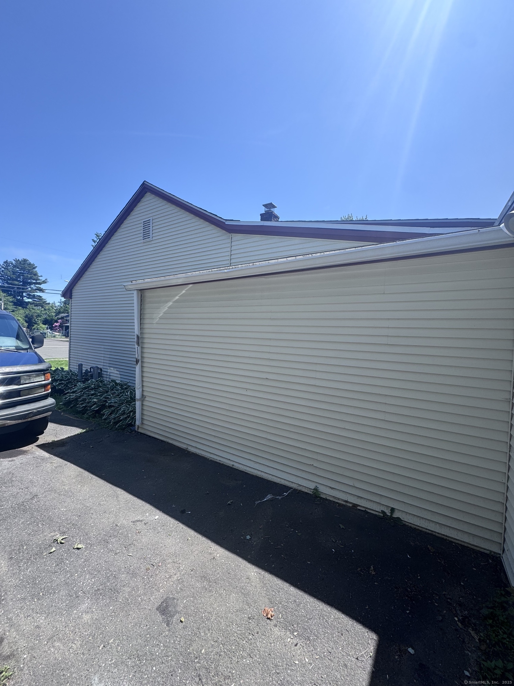 61 Naubuc Avenue