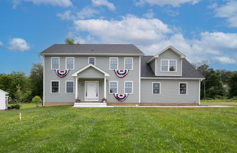 886 East Street Middletown CT 06457