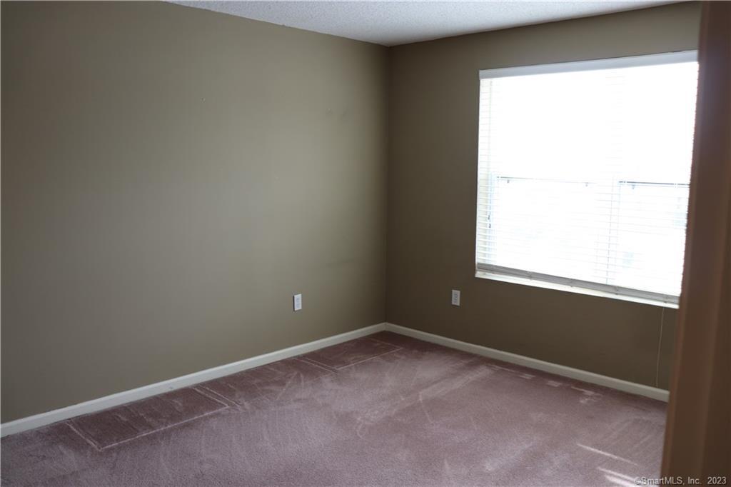 Glastonbury, Connecticut 06033, United States, 2 Bedrooms Bedrooms, ,2 BathroomsBathrooms,Residential,Active,139922