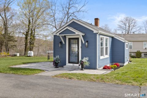 Photo of 10 Pattagansett Court, East Lyme, CT 06357 (MLS # 24170209)