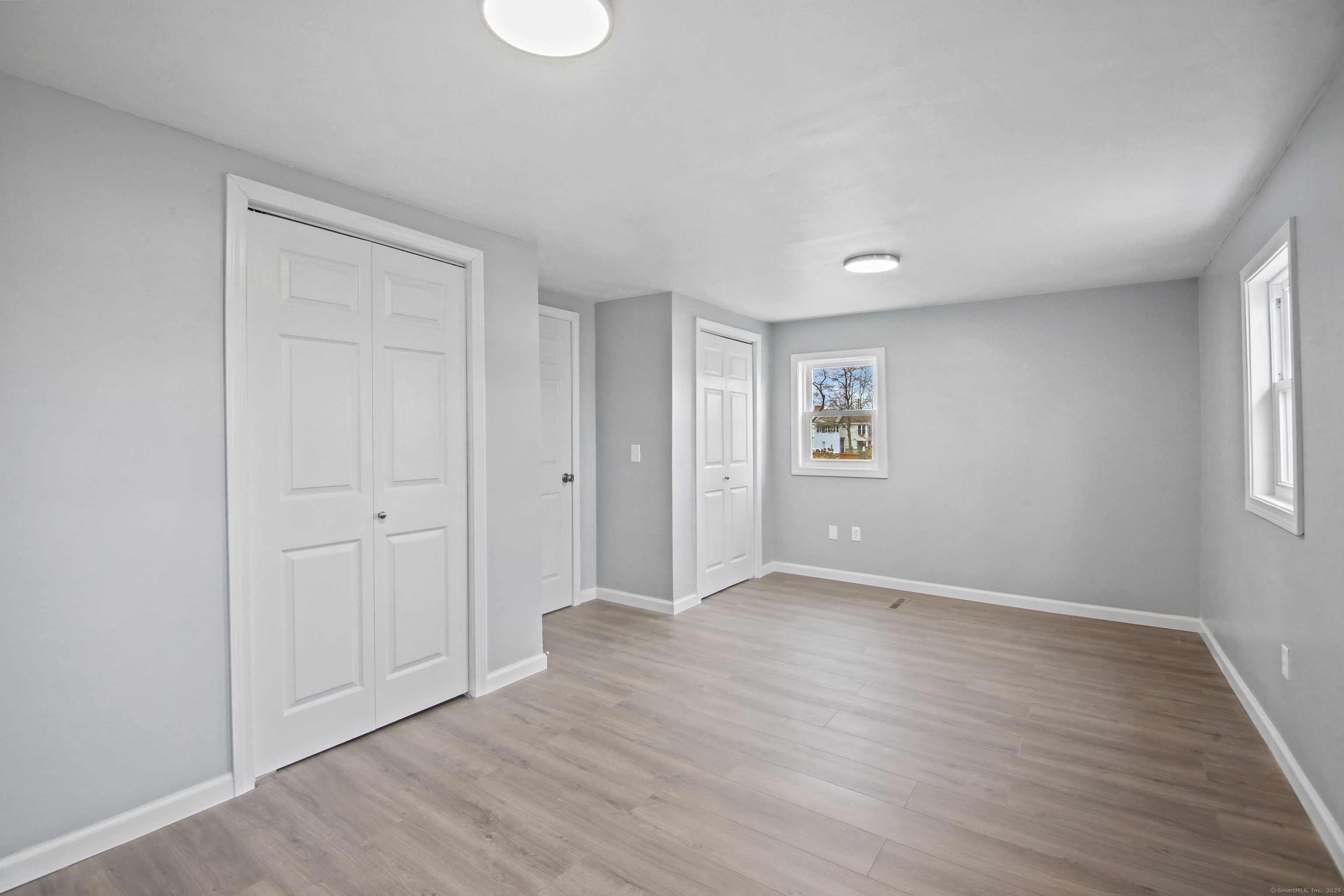 Bristol, Connecticut 06010, United States, 3 Bedrooms Bedrooms, ,1 BathroomBathrooms,Residential,Pending,19036