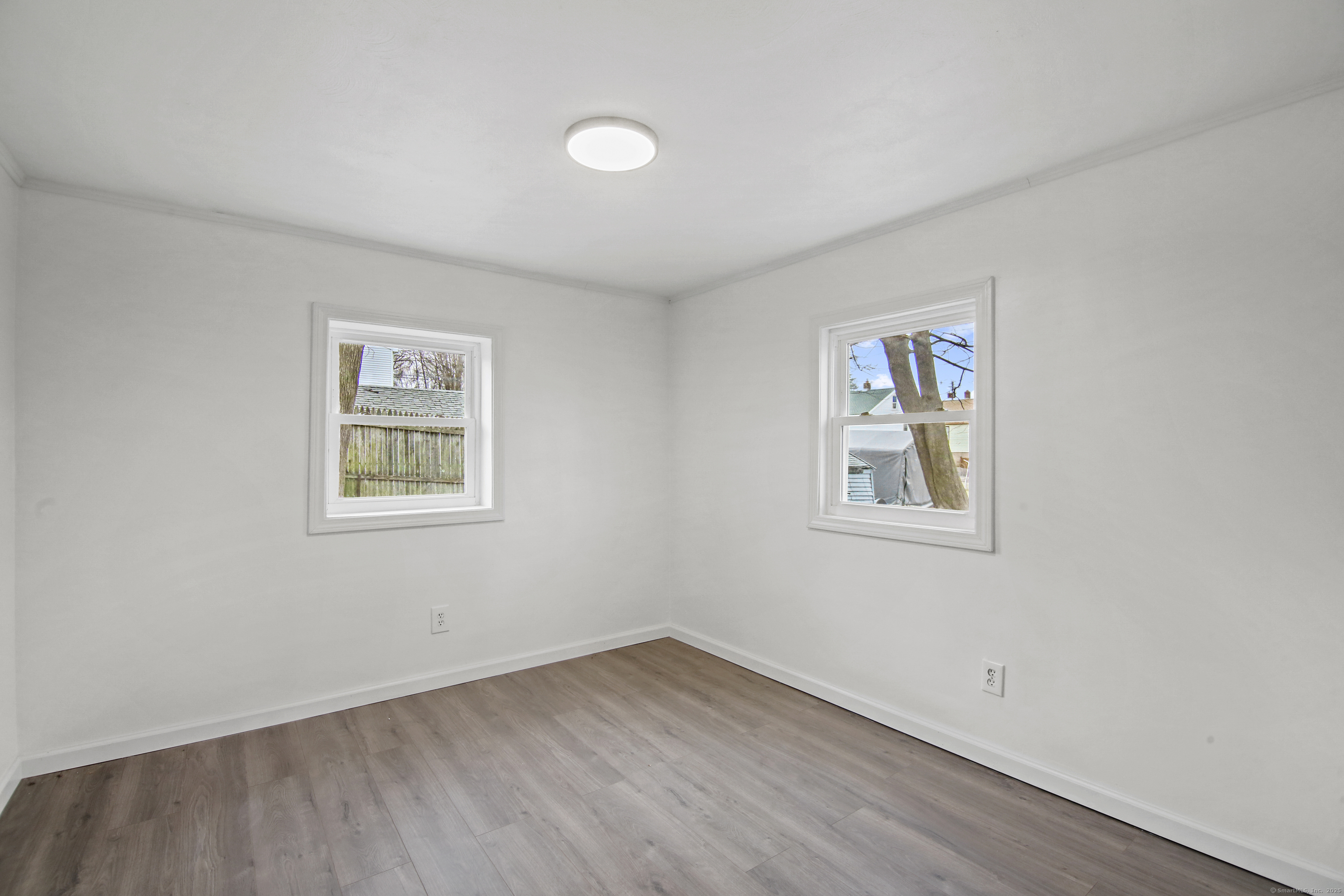 Bristol, Connecticut 06010, United States, 3 Bedrooms Bedrooms, ,1 BathroomBathrooms,Residential,Pending,19036