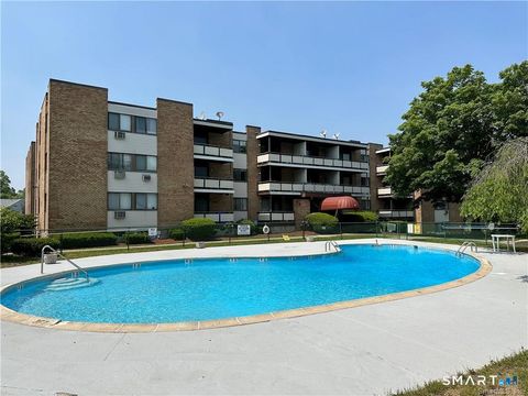 Tiny photo for 157 Bull Hill Lane #APT 201, West Haven, CT 06516 (MLS # 24146402)