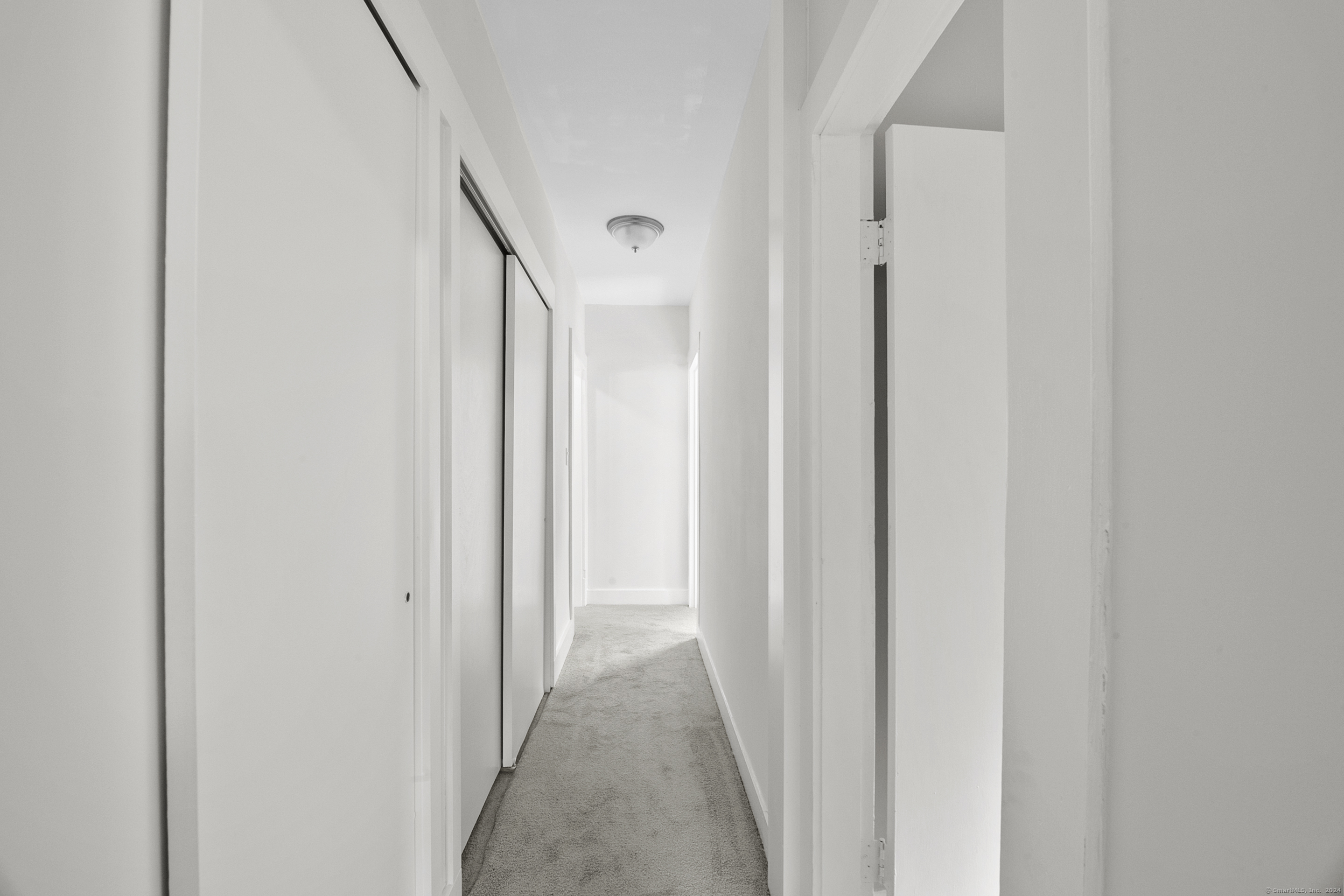 Meriden, Connecticut 06450, United States, 3 Bedrooms Bedrooms, ,1 BathroomBathrooms,Residential,Pending,43747