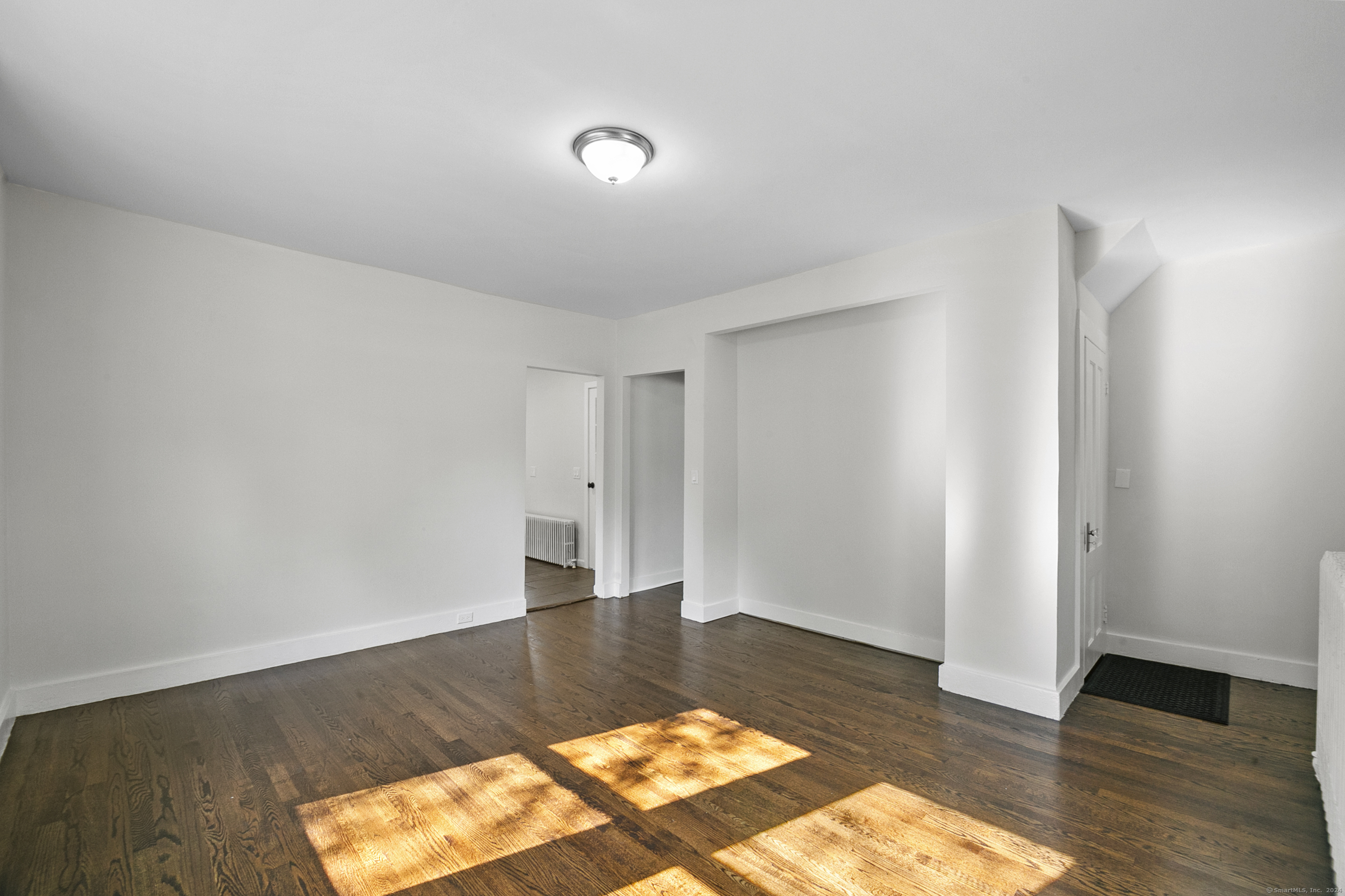 Meriden, Connecticut 06450, United States, 3 Bedrooms Bedrooms, ,1 BathroomBathrooms,Residential,Pending,43747