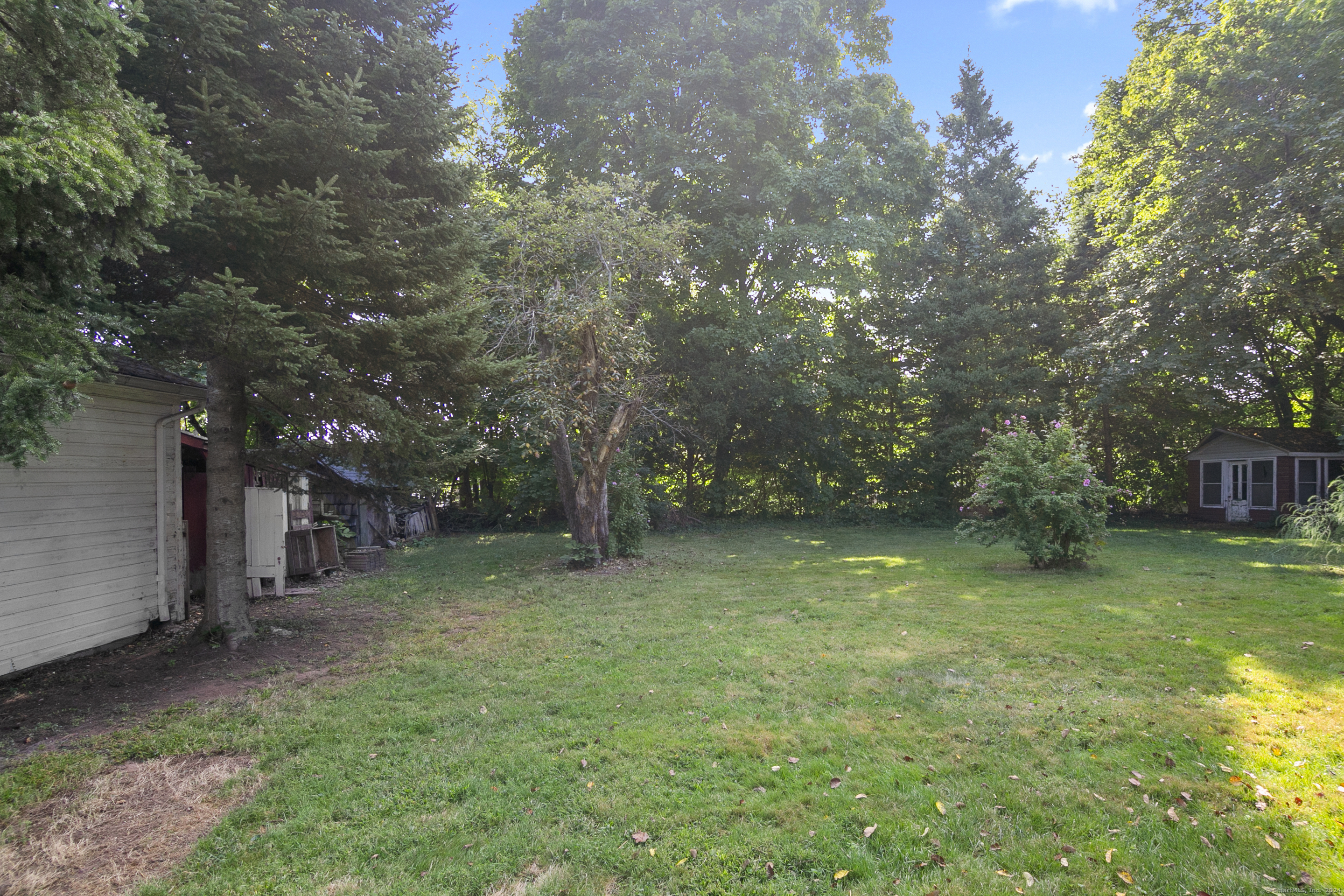 Meriden, Connecticut 06450, United States, 3 Bedrooms Bedrooms, ,1 BathroomBathrooms,Residential,Pending,43747