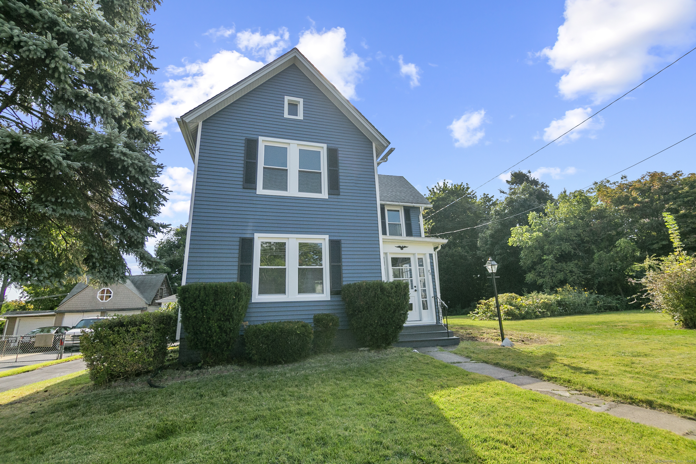 Meriden, Connecticut 06450, United States, 3 Bedrooms Bedrooms, ,1 BathroomBathrooms,Residential,Pending,43747