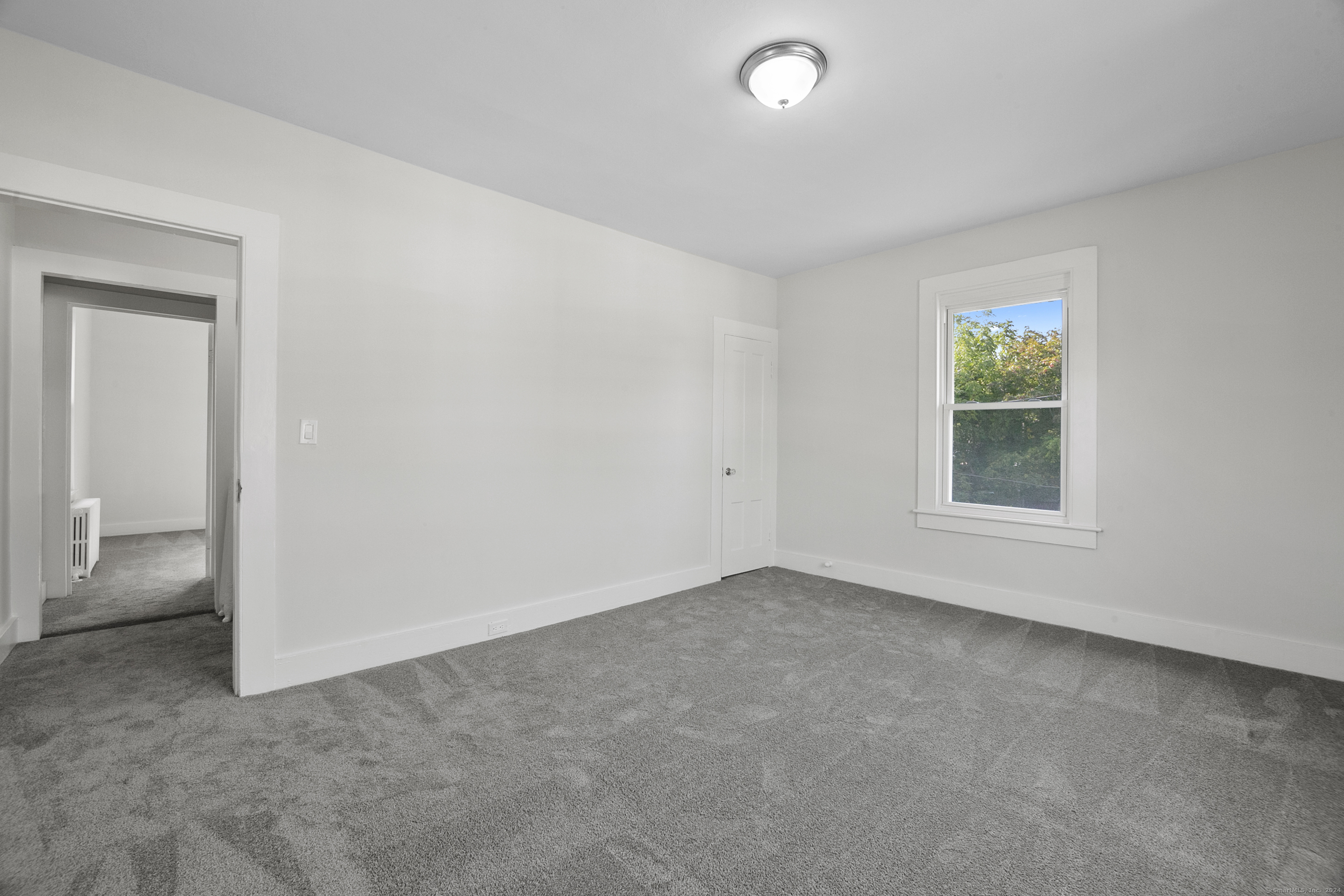 Meriden, Connecticut 06450, United States, 3 Bedrooms Bedrooms, ,1 BathroomBathrooms,Residential,Pending,43747