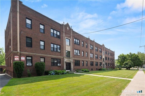 Tiny photo for 4 Highland Street #B3, West Hartford, CT 06119 (MLS # 24201540)