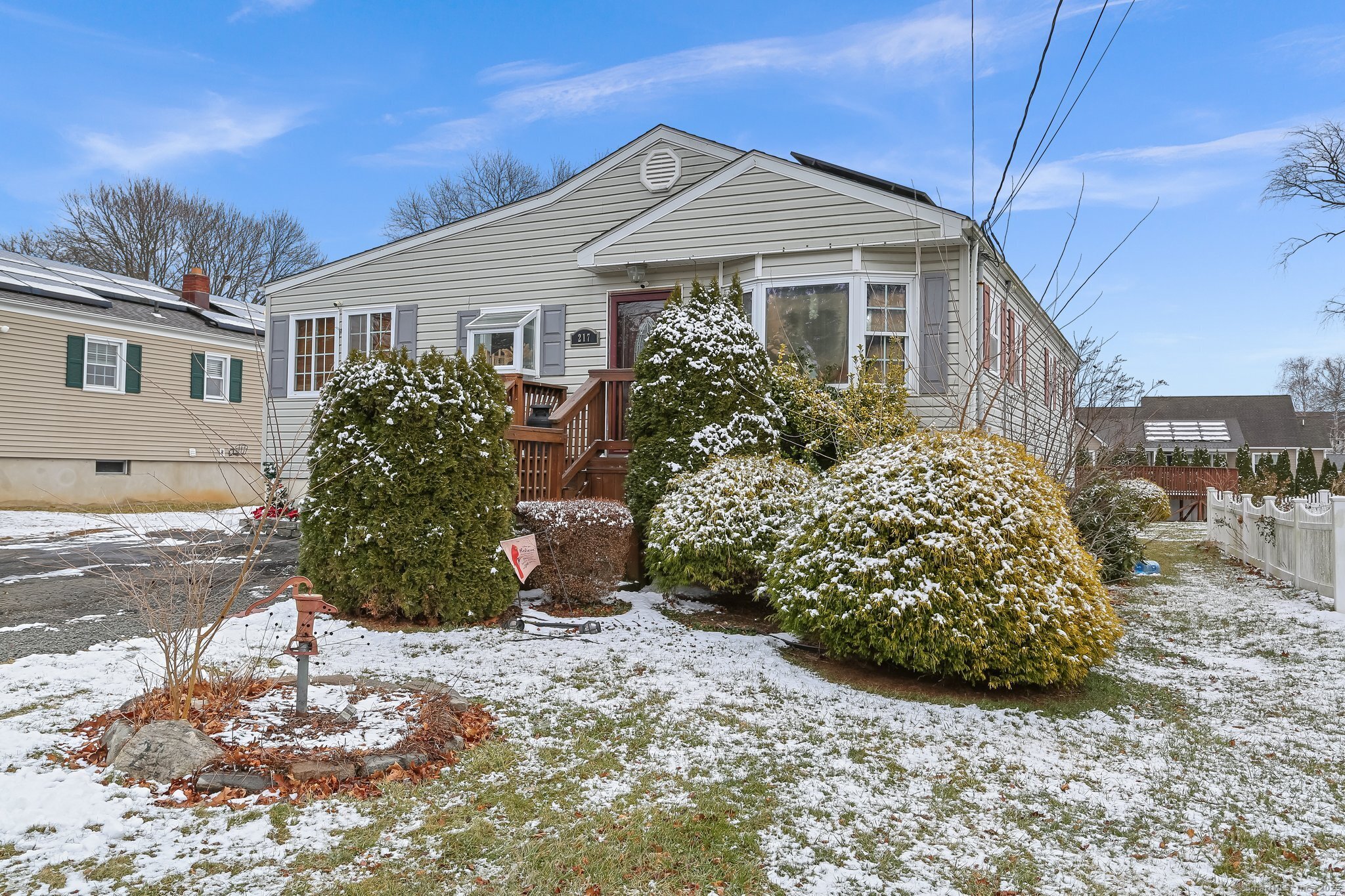 Rental Property at 217 Merwin Avenue, Milford, Connecticut - Bedrooms: 3 
Bathrooms: 1 
Rooms: 5  - $4,200 MO.